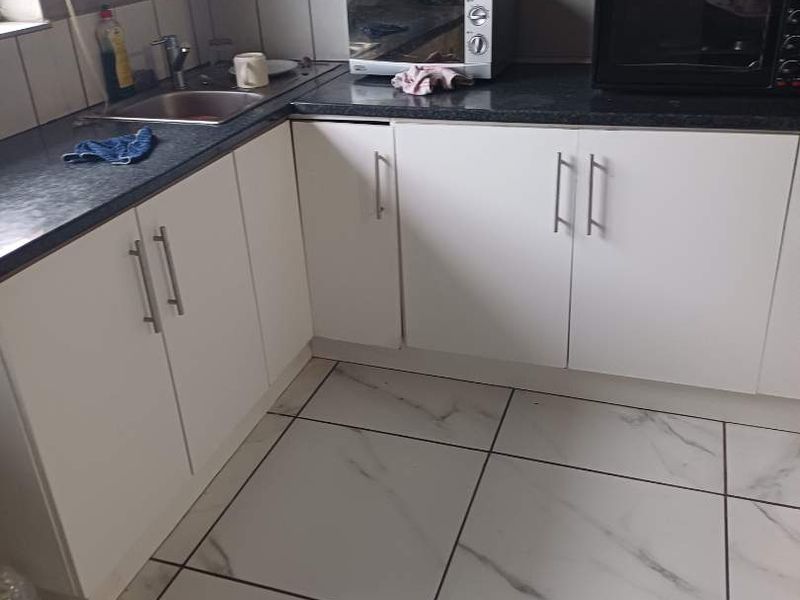 Neat apartment with some upgrades - Photo 4