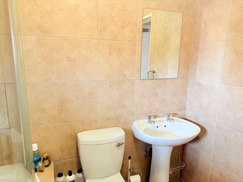 Perfect lock-up & go property - Photo 10