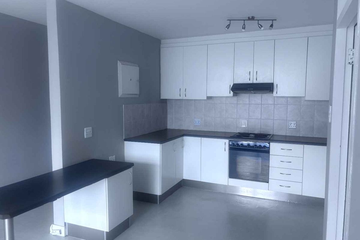 The Beaches Bachelor Apartment - Photo 3