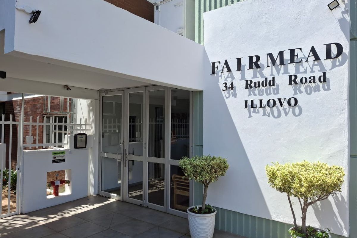 A LOVELY ONE BEDROOM APARTMENT - Photo 2