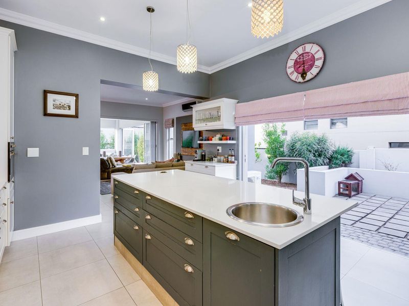 Elegant family living - Photo 10