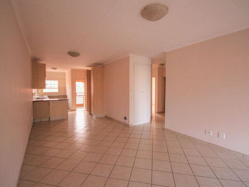 Immediately Available – Load-Shedding Free Area! - Photo 5