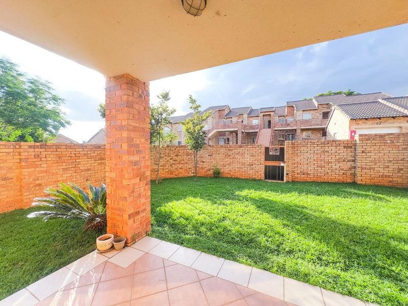 2 Bedroom Townhouse With A Private Garden - Photo 9