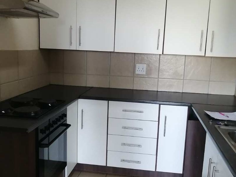 2 Bedroom to rent in AOG - Photo 3