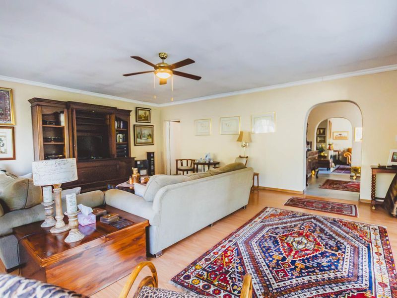 Spacious family abode in a security estate! - Photo 4