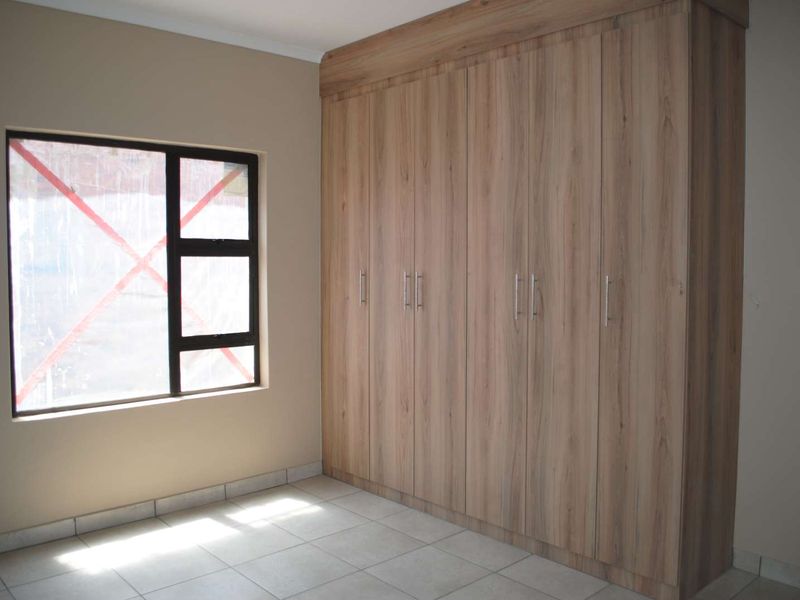 Lovely Newly Developed Townhouses Riversdal, Meyerton - Photo 6