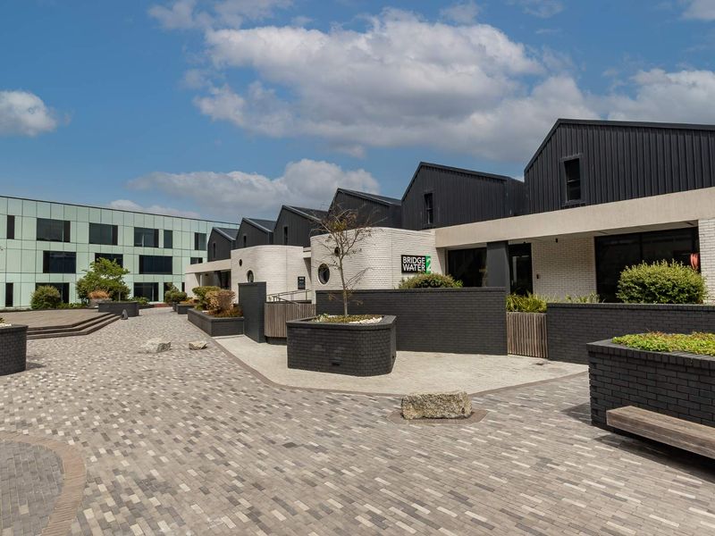 Prime Income-Producing Commercial Unit with Established Tenant in Bridgewater Estate, Century City - Photo 5