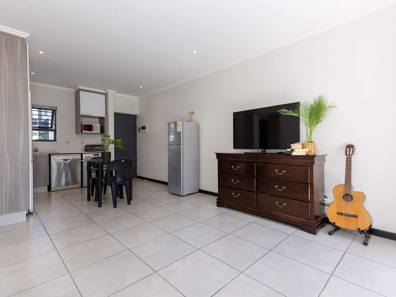 A WELL- POSITIONED GROUND FLOOR UNIT IN SOUGHT AFTER MONTEGO - Photo 7