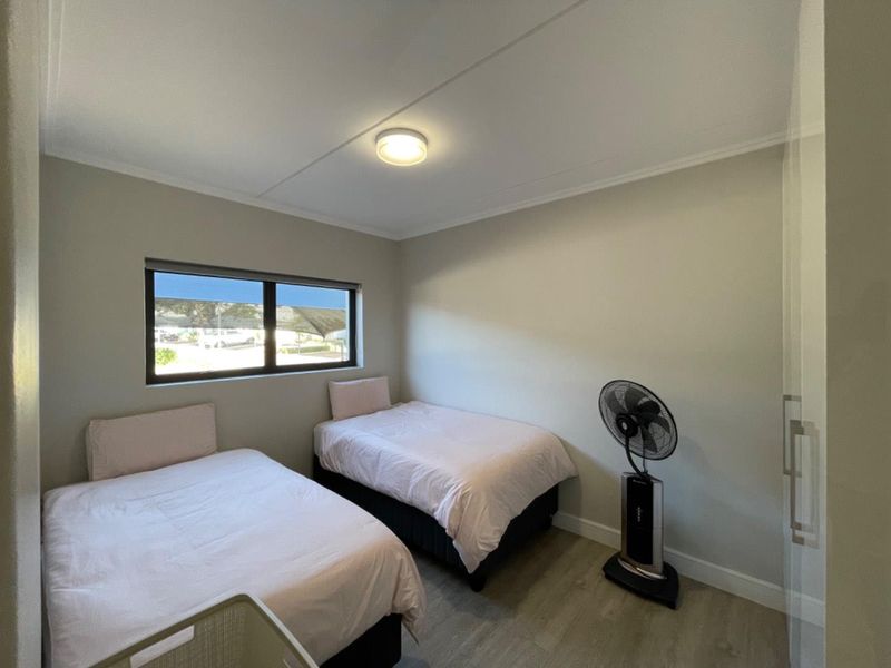 Luxurious 3-Bedroom Ground Floor Unit in Whistling Thorns - Photo 10