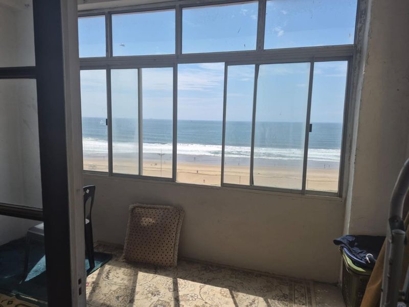 Luxurious 2.5 Bedroom Apartment on Durban's Golden Mile R 1 300 000 - Photo 1