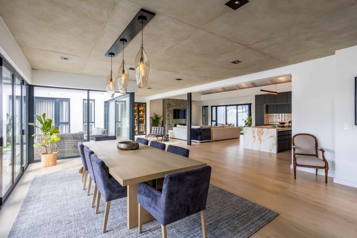 Exceptional Five-Bedroom Furnished Home to Rent in La Vue Neighbourhood on Val de Vie Estate - Photo 3