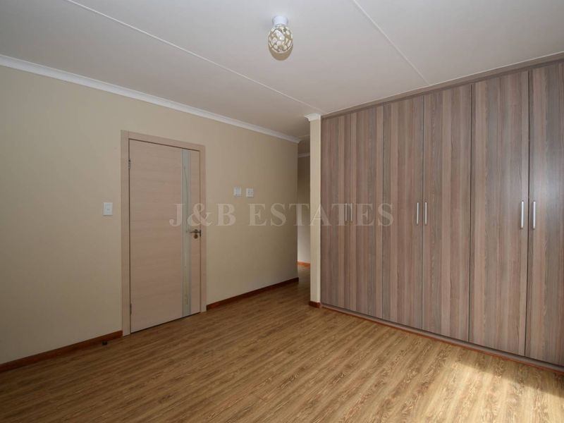 Charming duplex townhouse for sale - Photo 10