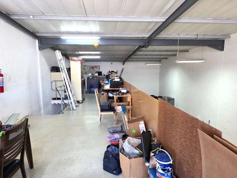 Food Grade Warehouse in Secure Business Park - Photo 9