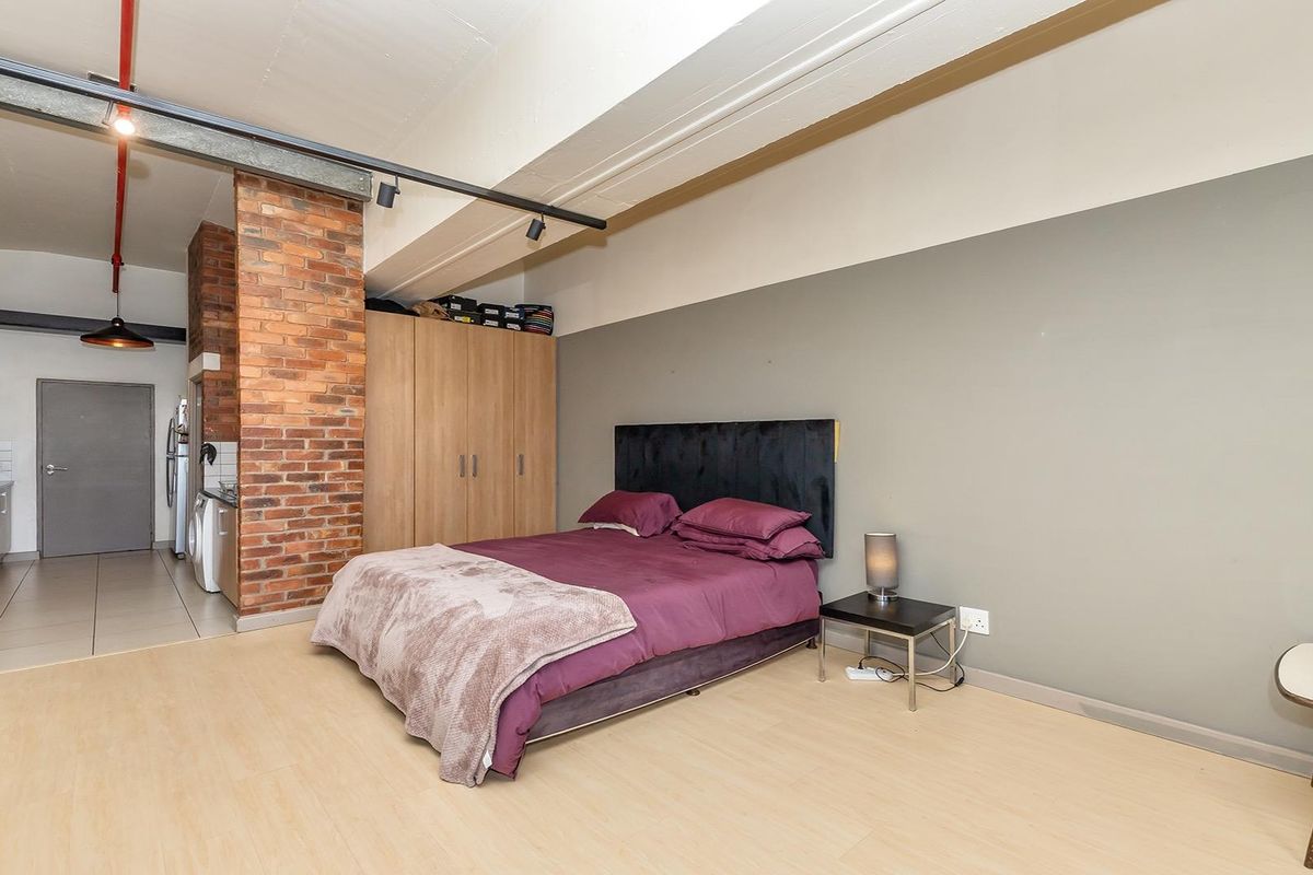 Spacious Furnished Studio With Amazing Views - Photo 5