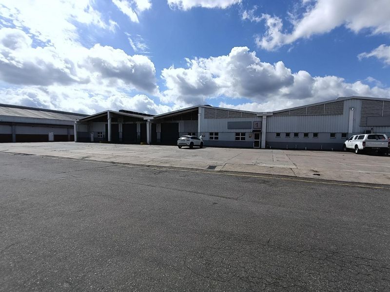 3353m2 Warehouse with 904m2 Yard - Photo 9