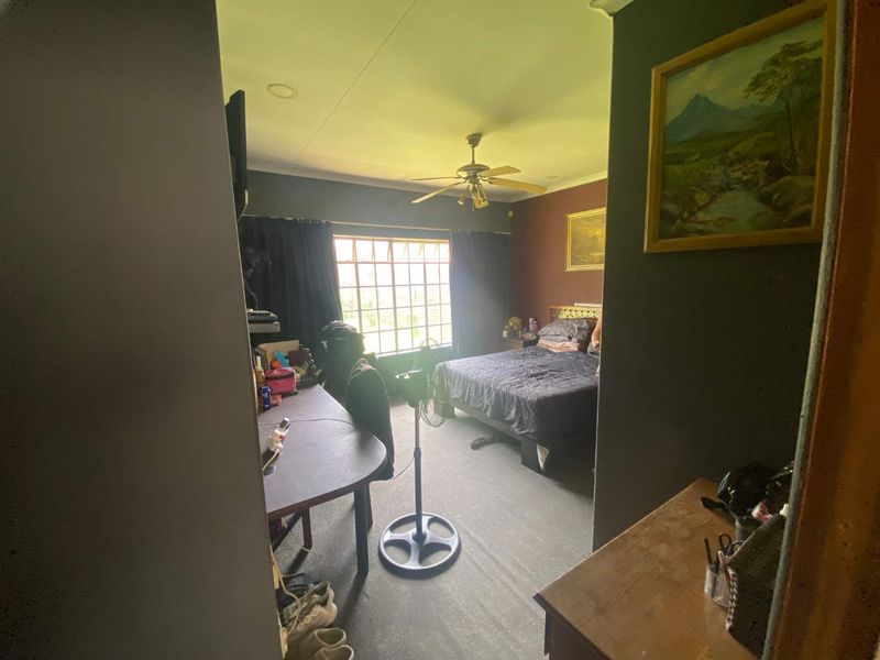 Family Home for Sale in Brackendowns - Photo 10