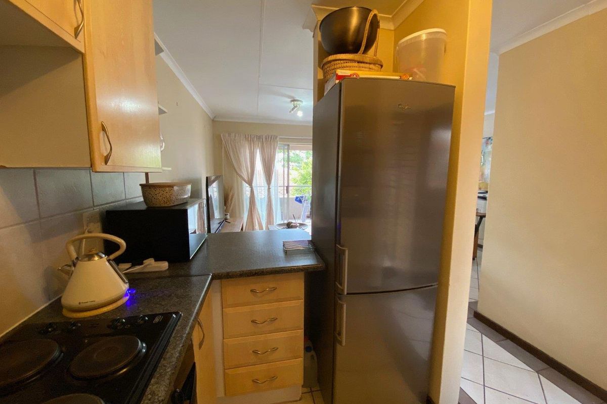 Charming Top-Stack Unit with Stunning Views! - Photo 5