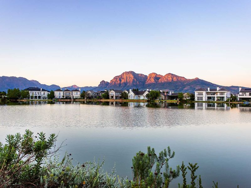 Spacious and rare vacant stand in a cul-de-sac available in The Reserve on Val de Vie Estate - Photo 6