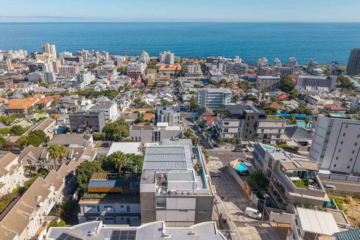 Above Sea Point. Above Everything. - Photo 2