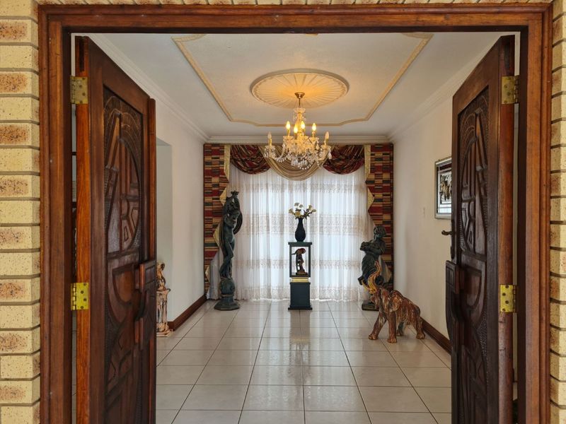 5 bedrooms House in ST LUCIA - Photo 7