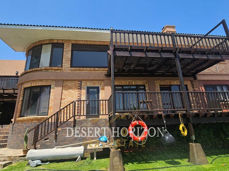 Lüderitz | Beautiful 5-Bedroom Seafront Home with a Unique Rock-Embedded Swimming Pool -Perfectly Blending with the Ocean Horizon - Photo 5