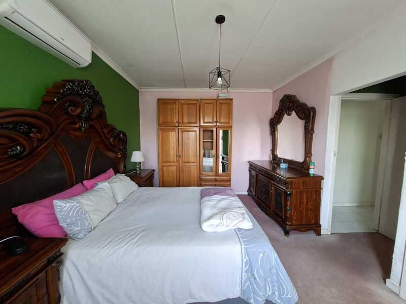 3 Bedroom house with flatlet in a tranquil Shall Cross Suburb - Photo 10