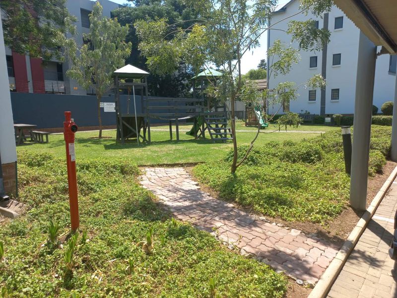 2 Bedroom 2 bathroom home for rent in Sandton(fourways) - Photo 5