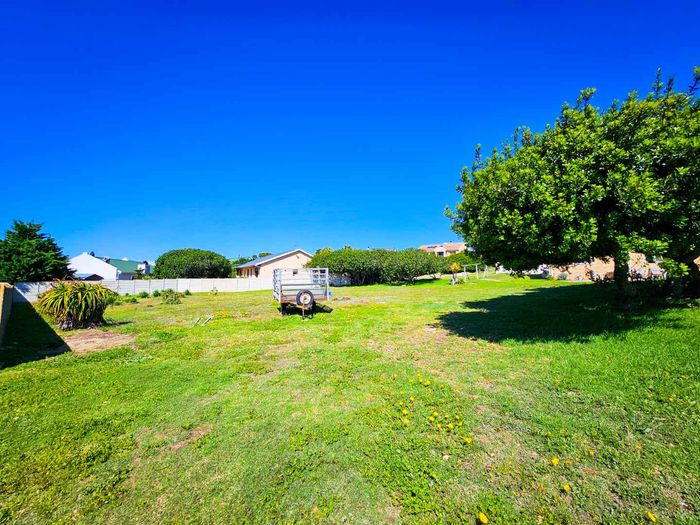 Property #2374840, Vacant Land Residential For Sale in Still Bay West