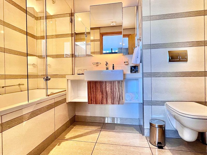 2 BEDROOM | 2 BATHROOM APARTMENT - Photo 10