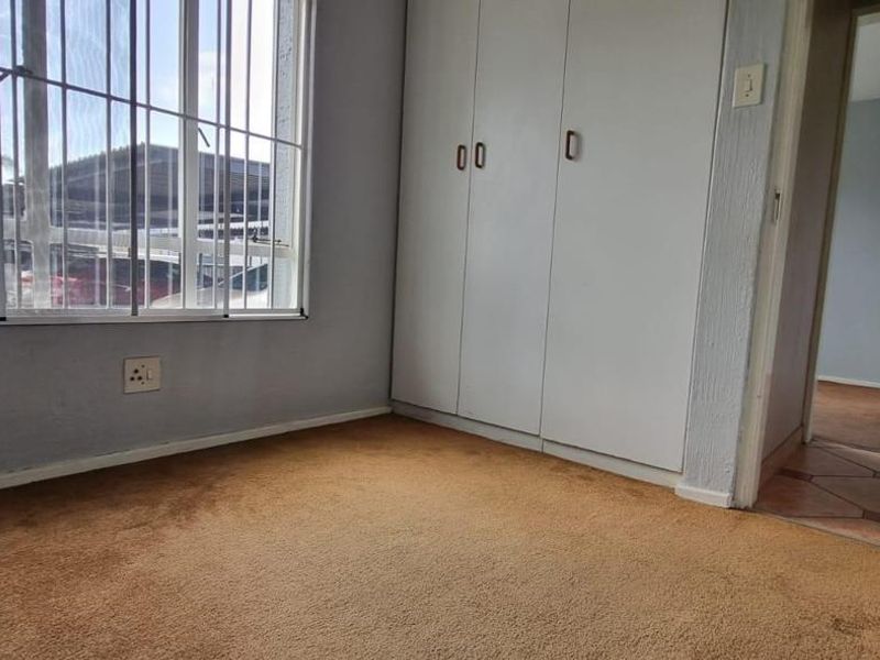 3 Bedroom Apartment for sale in Verwoerdpark - Photo 6