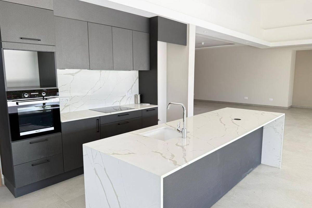 EXTRAORDINARY SANCTUARY VILLA - MONT CHOISY GOLF ESTATE. - Photo 4