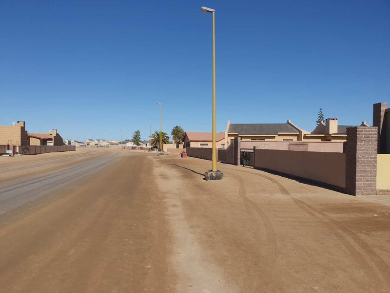 Situated walking distance from the Woermann Brock Supermarket. - Photo 3