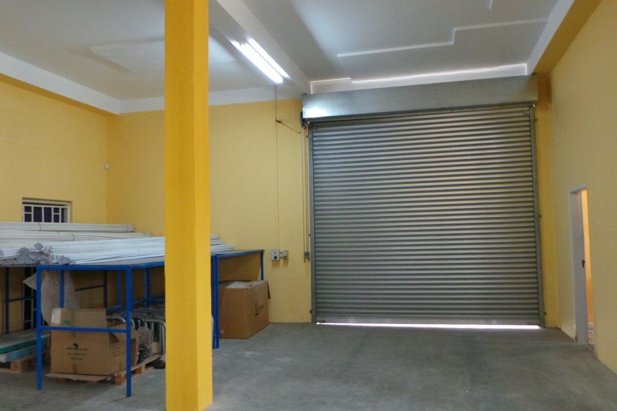 Well located on busy street to Waterfront and Harbour Gate. - Photo 5