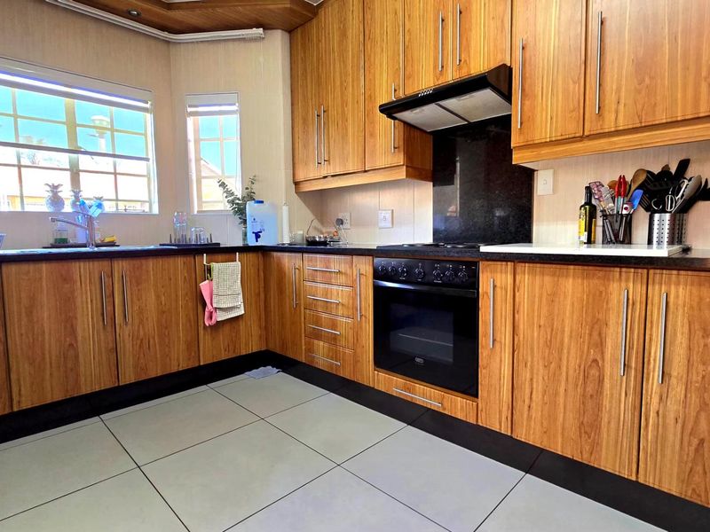3 Bedroom Cluster for Sale in New Market - Photo 9
