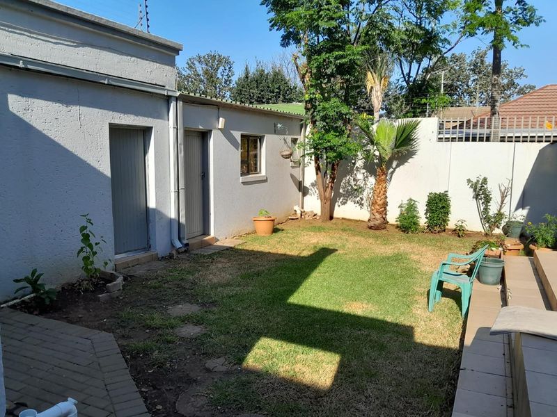 Perfect for Vegetarians: Cozy Cottage Rental! - Photo 2