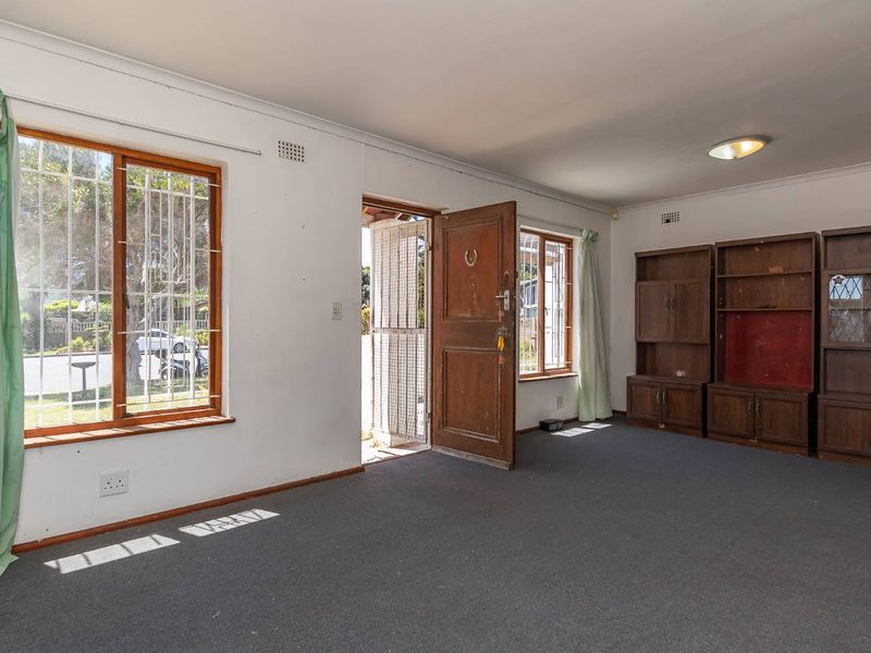 Create Your Dream Home on a Large Erf in Capri - Photo 3