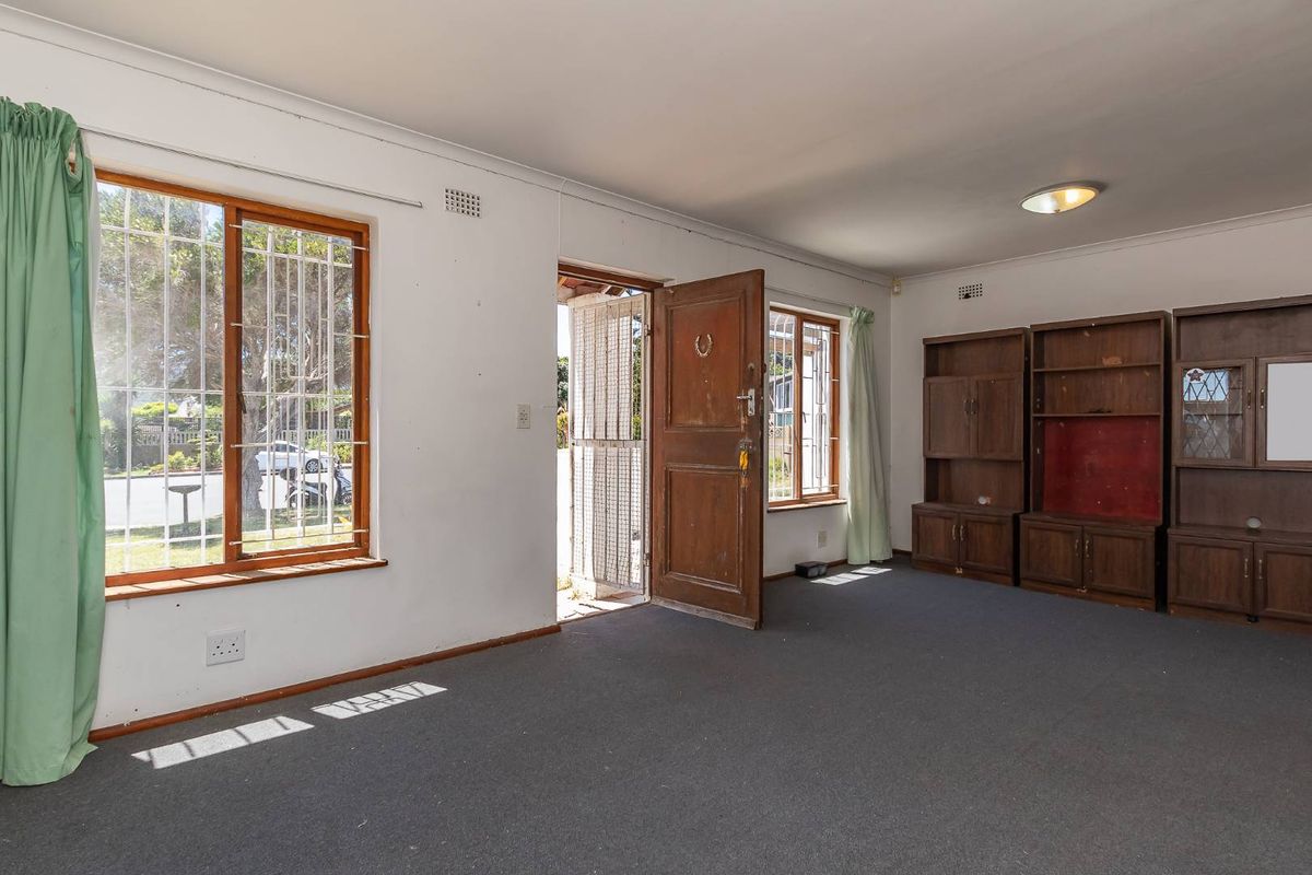 Create Your Dream Home on a Large Erf in Capri - Photo 3