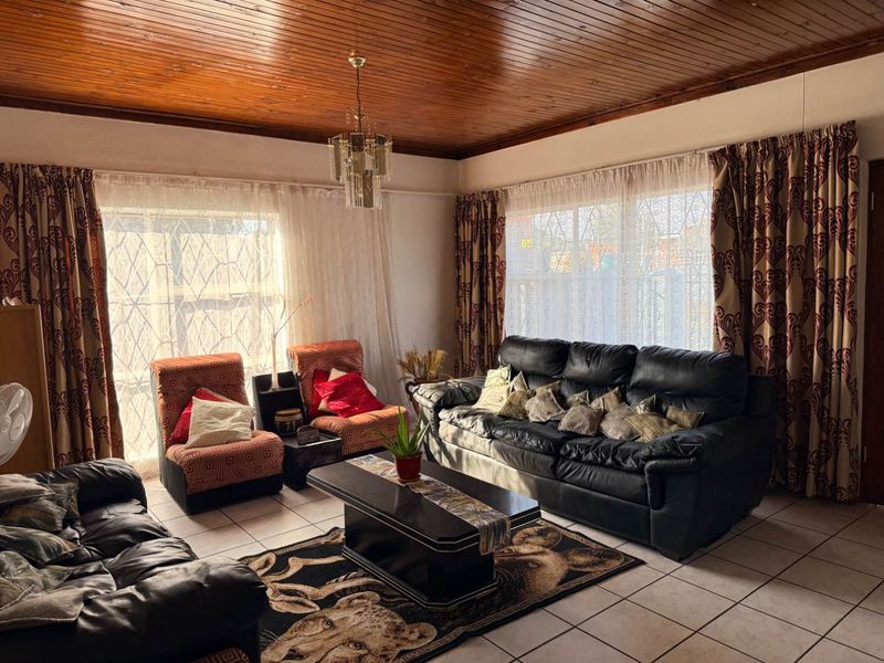 House for Sale:Khomasdal - Photo 7
