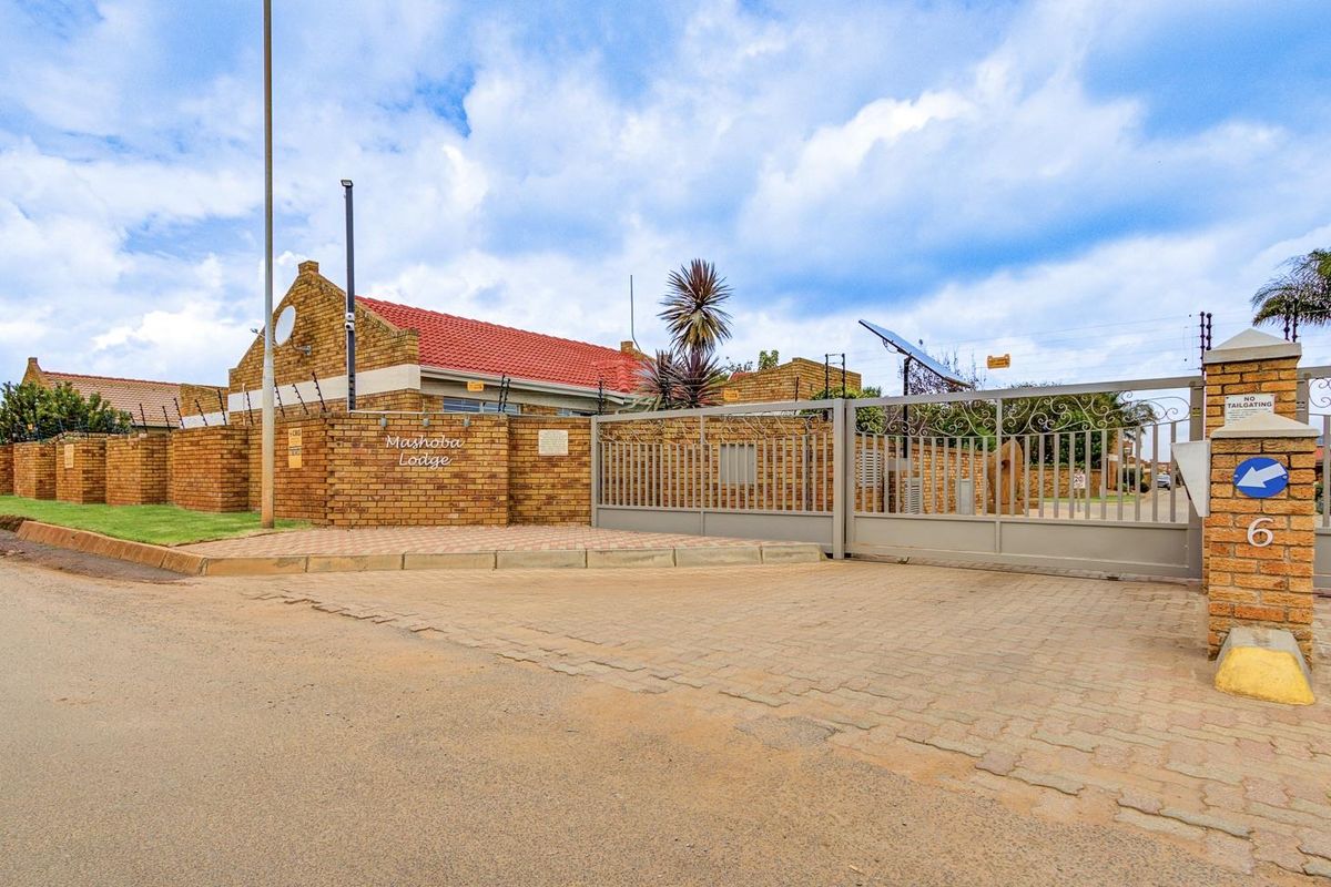 SECURE, PEACEFUL LIVING - PET FRIENDLY and LOW LEVY too! - Photo 3