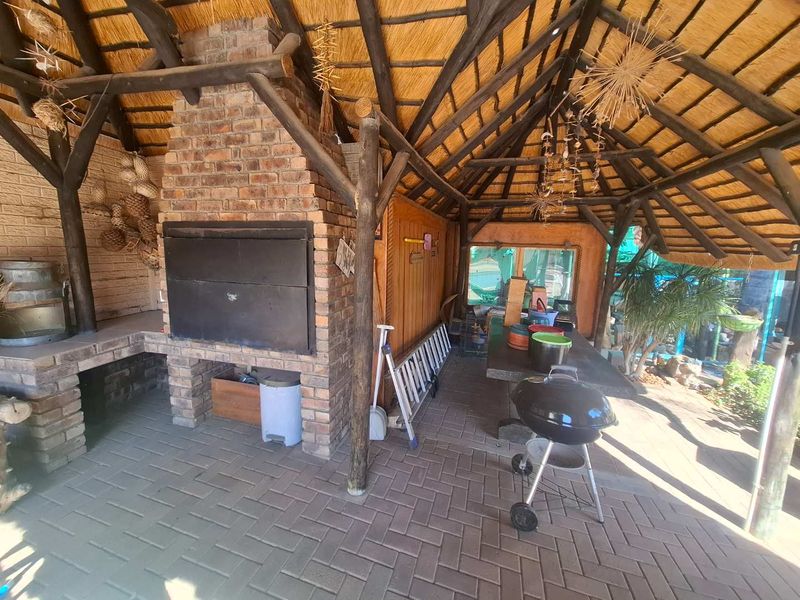 Spacious Family Home in the popular Olympia - Photo 9