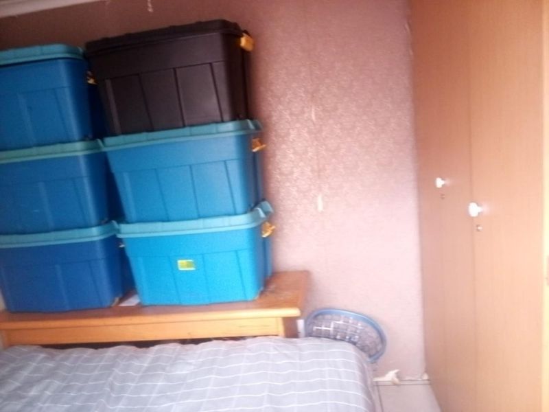 Spacious Living: 3-Bed Gem with No-Fuss Garden! - Photo 9