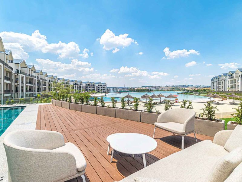 Exclusive 6 bedroom 6 bathroom, lagoon view Villa for sale at Munyaka Estate - Photo 2