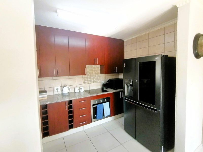 Spacious 4-Bedroom Duplex in Secure Estate - Photo 9