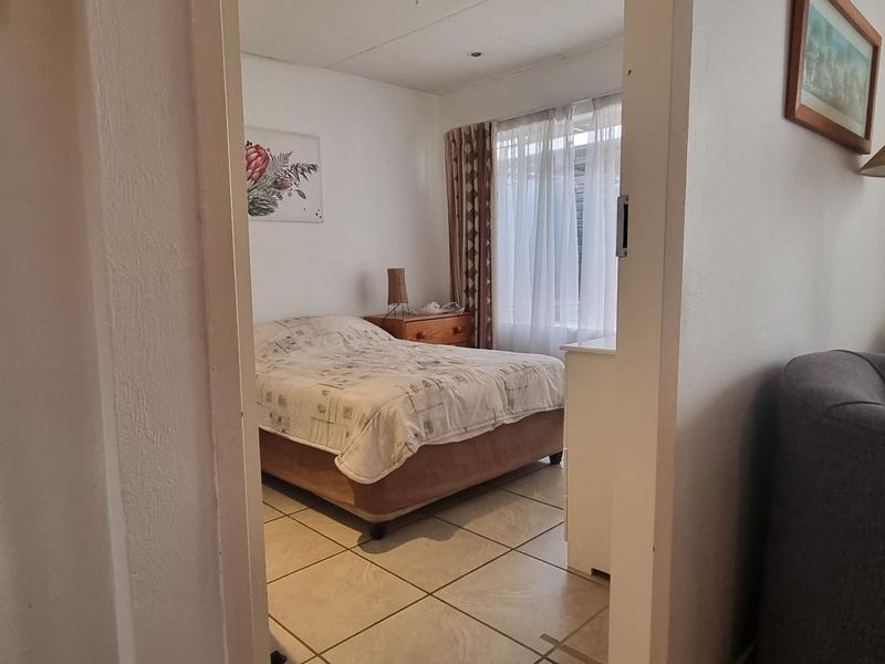 Spacious 1 Bedroom, 1 Bathroom Furnished Garden Flat for Rent - Photo 10