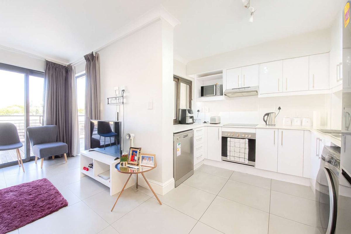 1 Bed / 1 Bath Airbnb - Photo 3