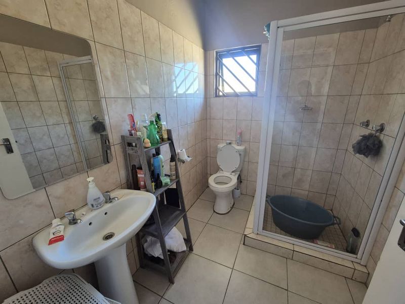 Wanaheda ground flour apartment with courtyard. - Photo 2