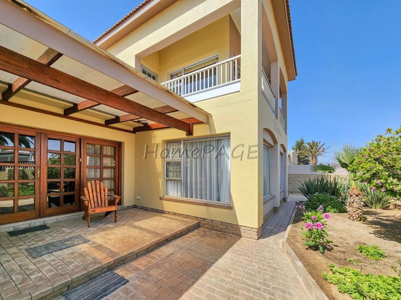 Ext 3, Rob Street, Henties Bay:  Beautiful Double Storey 3 Bedr Home is for Sale - Photo 6