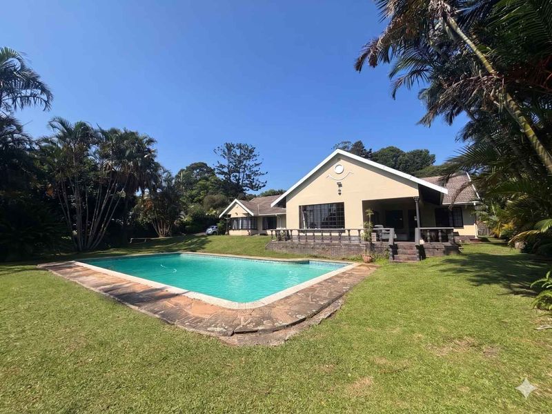 Spacious 4-Bedroom Family Home with Pool & Cottage to Rent in Kloof - Photo 1
