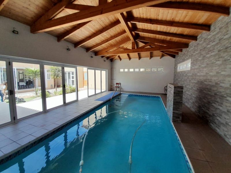 ROSSMUND  Perfect Family HOME with 1 Bedroom Flat!!! - Photo 2