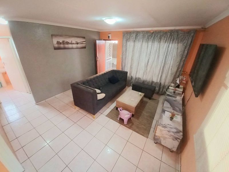 Three bedrooms house for sale in Atteridgeville - Photo 9